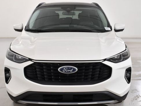 Used 2023 Ford Escape Platinum w/ Premium Technology Package image 3