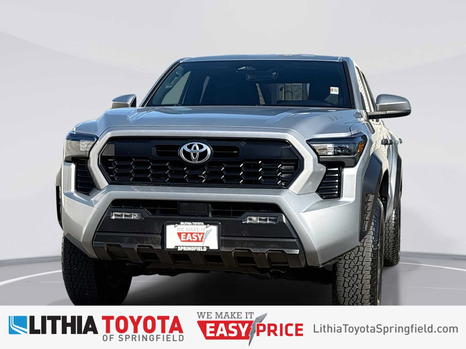 Used 2024 Toyota Tacoma TRD Off-Road AWD/4WD image 1