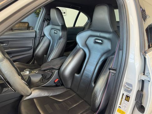 Used 2018 BMW M3 RWD image 17