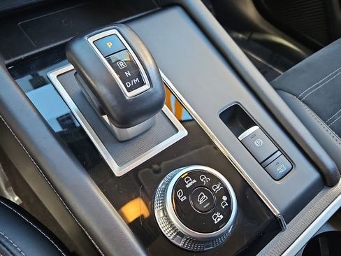 Used 2024 Mitsubishi Outlander SE image 22