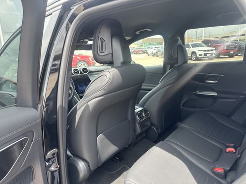 Used 2024 Mercedes-Benz GLC 300 image 8