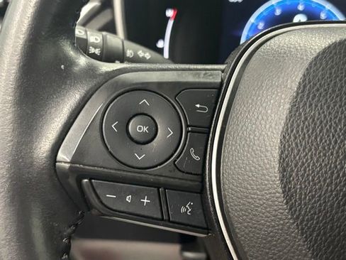 Used 2024 Toyota Corolla Cross XLE FWD image 17