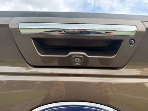 Used 2015 Ford F150 Lariat w/ Equipment Group 502A Luxury AWD/4WD image 34