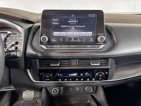 Certified 2023 Nissan Rogue SV w/ SV Premium B Package AWD/4WD image 12