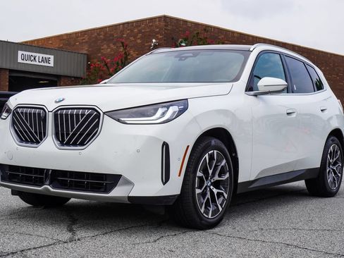 Used 2026 BMW X3 xDrive30i AWD/4WD image 4