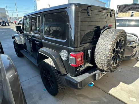 Used 2022 Jeep Wrangler Unlimited Sahara image 6