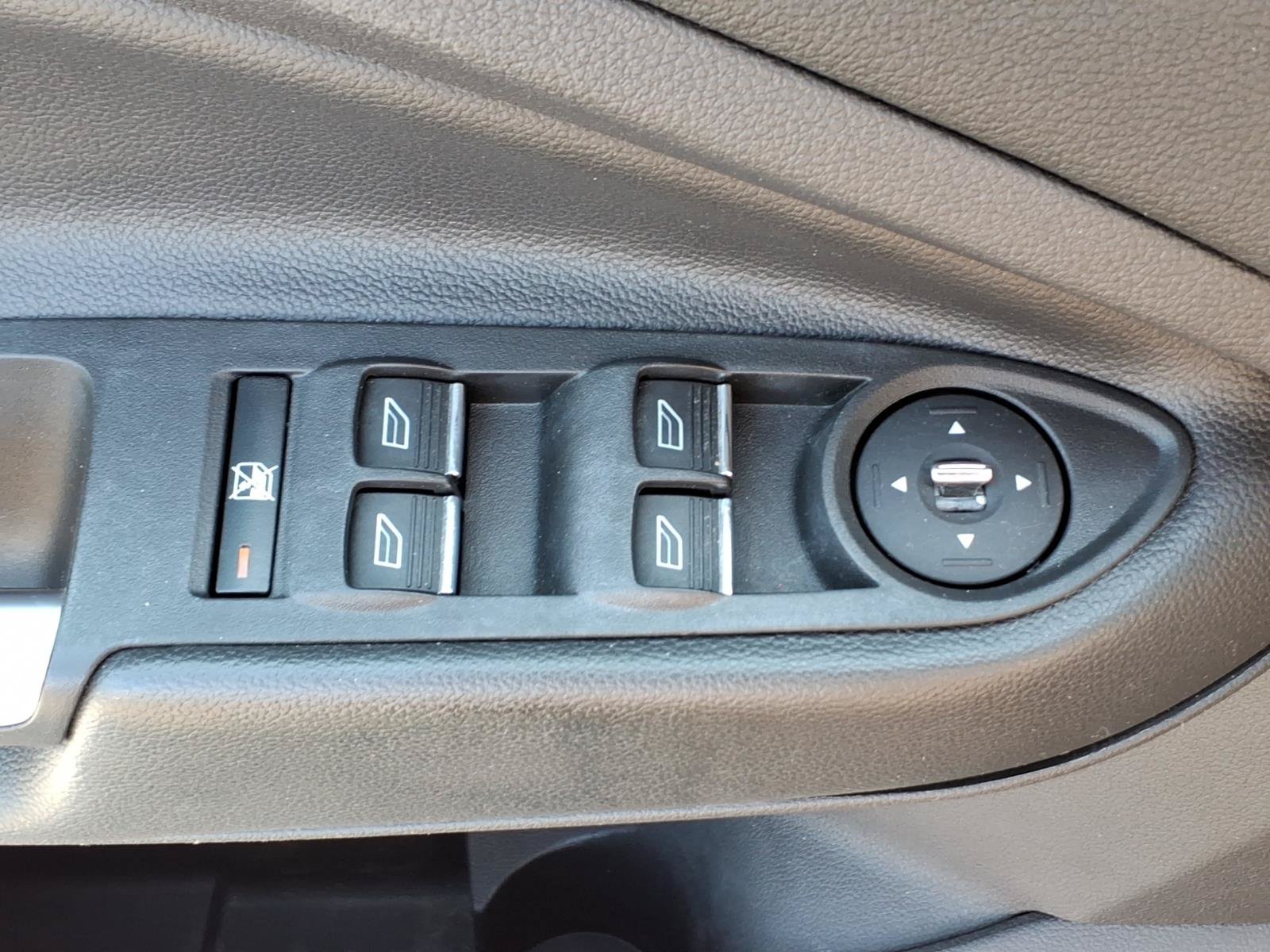 Used 2015 Ford Escape Titanium AWD/4WD image 23