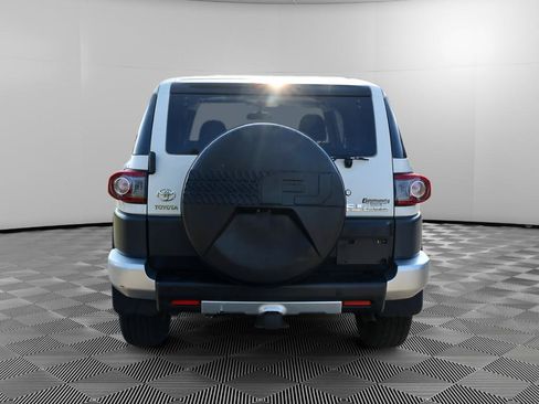Used 2013 Toyota FJ Cruiser 4WD w/ Upgrade Pkg image 6
