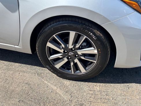 Used 2025 Nissan Versa SV FWD image 28