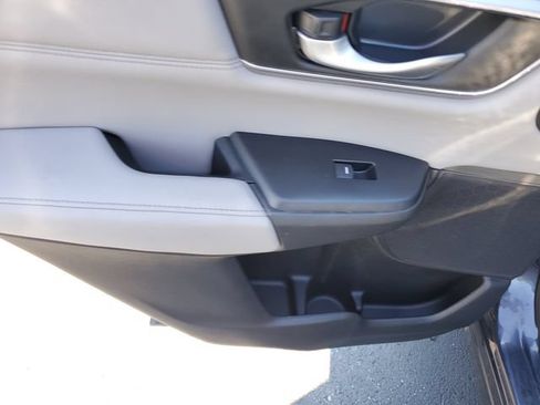 Used 2017 Honda CR-V EX-L image 16