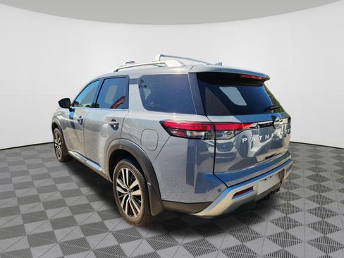 Certified 2025 Nissan Pathfinder Platinum w/ Cargo Package AWD/4WD image 3