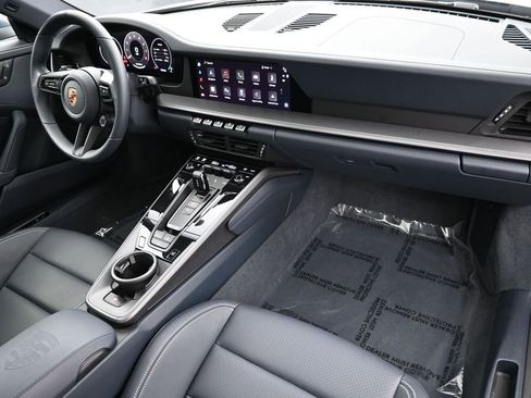 Certified 2025 Porsche 911 Carrera RWD image 29