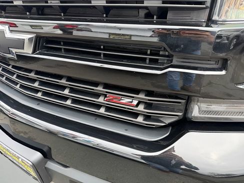 Used 2019 Chevrolet Silverado 1500 LT Trail Boss image 12