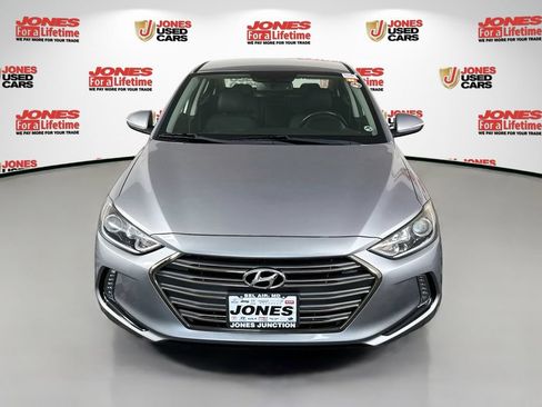Used 2017 Hyundai Elantra Limited FWD image 10