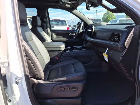 Used 2025 Chevrolet Tahoe Z71 w/ Z71 Off-Road Package AWD/4WD image 33