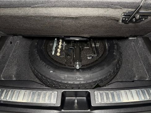 Used 2015 Mercedes-Benz GL 550 4MATIC image 19