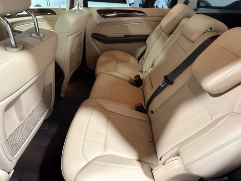 Used 2019 Mercedes-Benz GLS 450 4MATIC w/ Premium 1 Package image 47