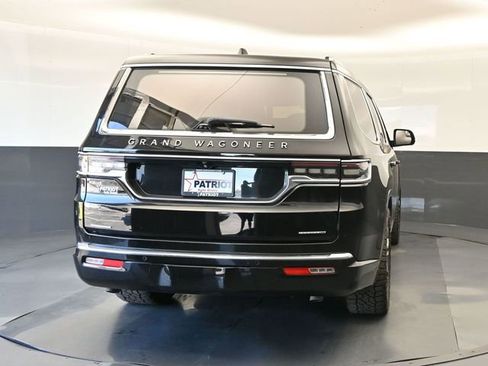 Used 2022 Jeep Grand Wagoneer Series III image 5