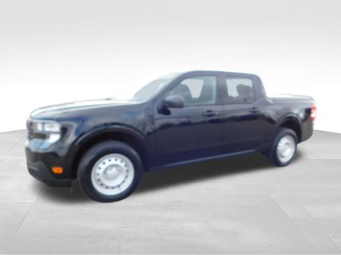 Used 2025 Ford Maverick XL w/ Equipment Group 101A AWD/4WD image 9