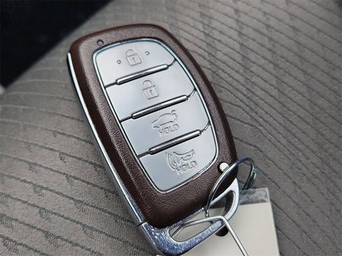 Used 2017 Hyundai Santa Fe Sport image 30