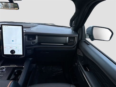 Used 2024 Ford Expedition Max Platinum image 25