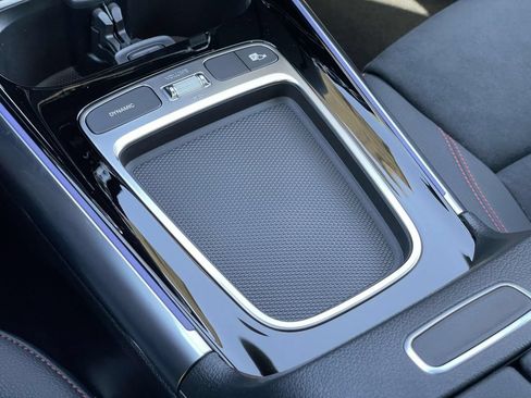 Certified 2025 Mercedes-Benz GLA 35 AMG 4MATIC image 40