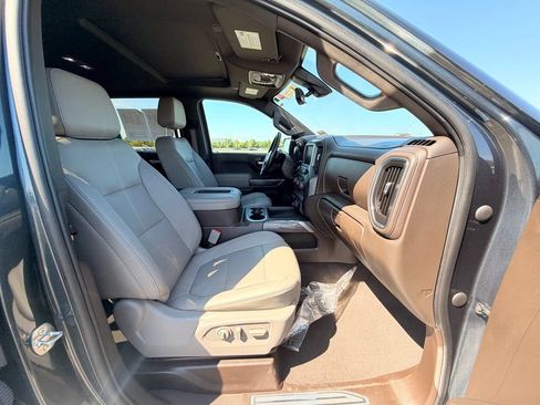 Used 2021 Chevrolet Silverado 1500 LTZ w/ LTZ Premium Package AWD/4WD image 13