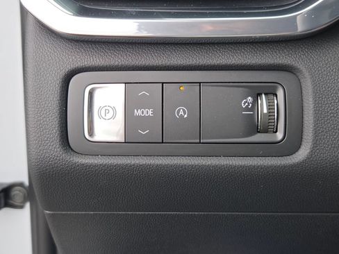 New 2026 GMC Acadia Elevation w/ Elevation Premium Package FWD image 26