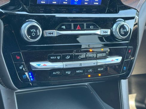 Used 2022 Ford Explorer King Ranch w/ Class IV Trailer Tow Package image 6