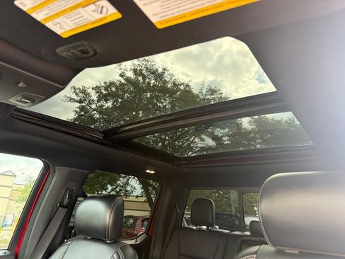 Used 2020 Ford F150 Lariat w/ Equipment Group 502A Luxury AWD/4WD image 19