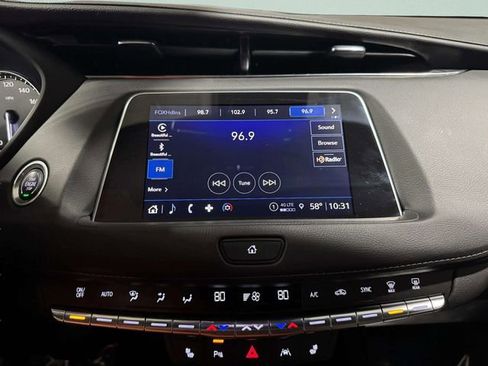 Used 2023 Cadillac XT4 Luxury w/ LPO, Onyx Lite Package image 15