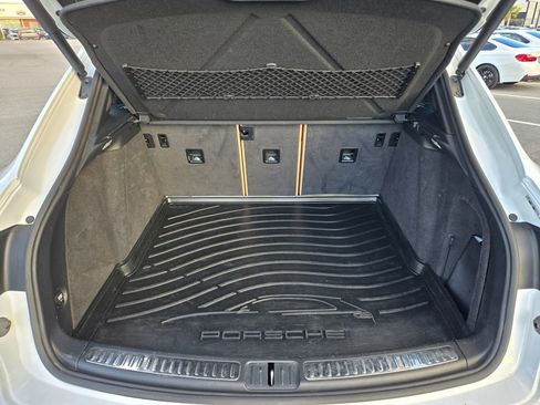 Used 2020 Porsche Macan S image 19