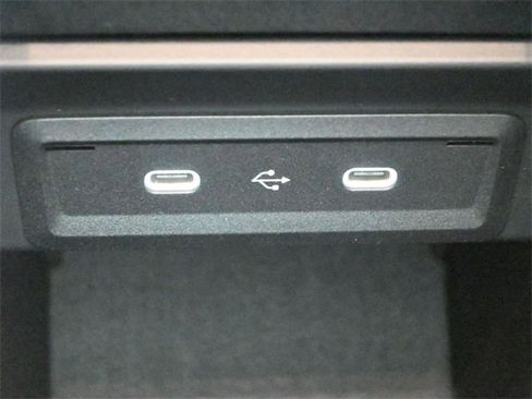 Used 2026 Mercedes-Benz CLA 250 image 9