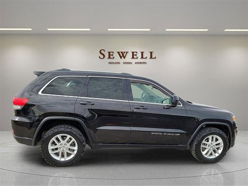 Used 2018 Jeep Grand Cherokee Laredo image 6