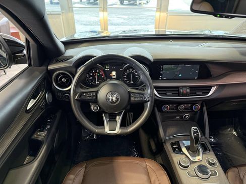 Used 2022 Alfa Romeo Stelvio Ti image 20