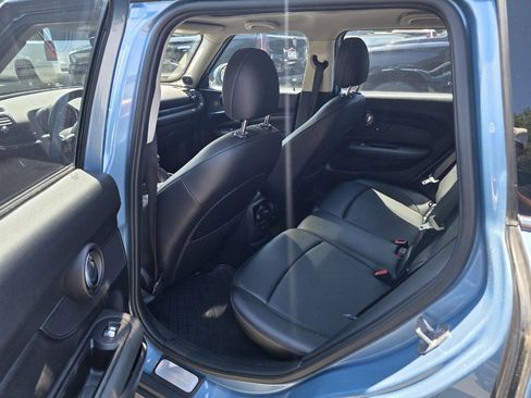 Used 2016 MINI Cooper Clubman FWD image 9