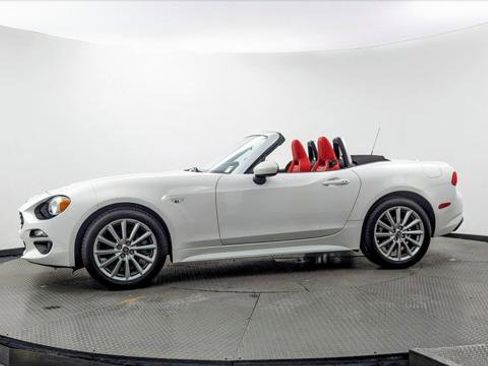 Used 2018 FIAT 124 Spider Lusso image 3
