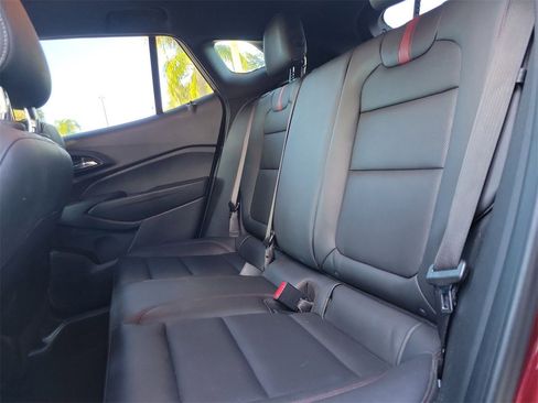 Certified 2024 Chevrolet Trax RS w/ Sunroof Package image 11