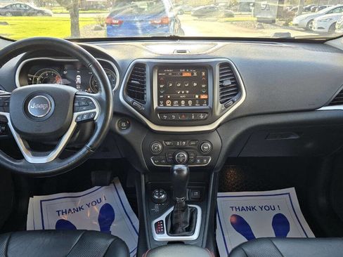 Used 2016 Jeep Cherokee Trailhawk w/ Leather Interior Group AWD/4WD image 16
