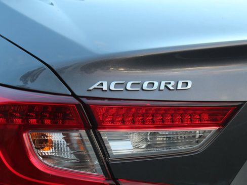 Used 2020 Honda Accord LX image 40