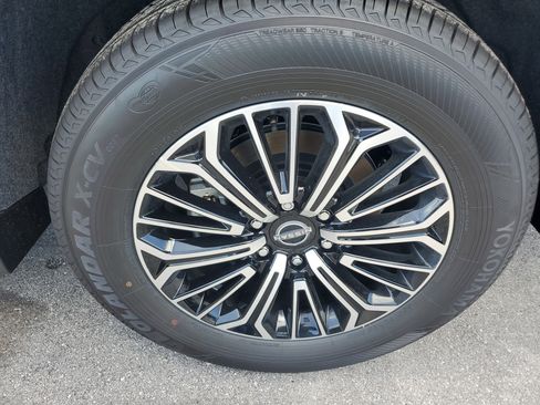 New 2025 Nissan Armada Platinum w/ Convenience Package image 7