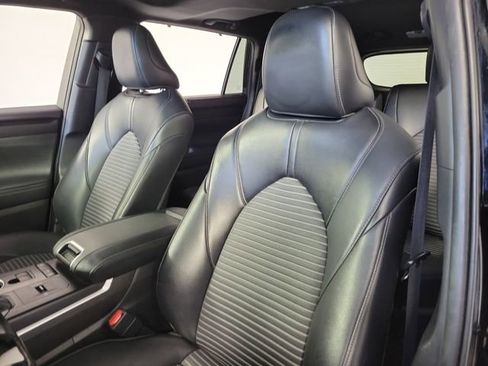 Used 2022 Toyota Highlander XSE FWD image 20
