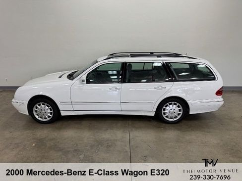 Used 2000 Mercedes-Benz E 320 4MATIC Wagon image 5