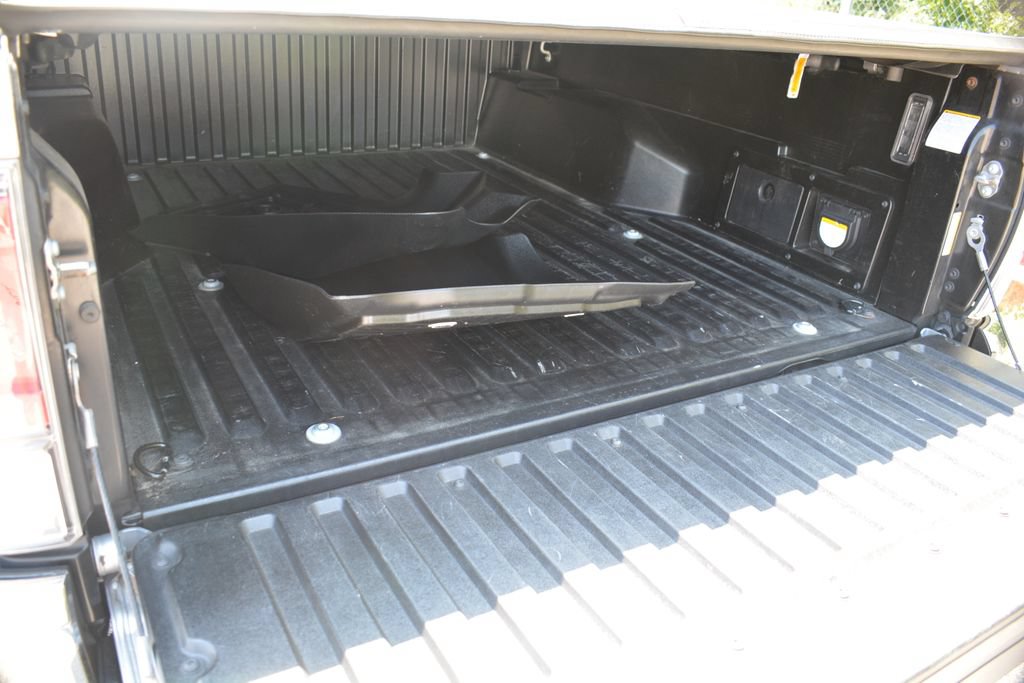 Used 2020 Toyota Tacoma TRD Off-Road AWD/4WD image 20