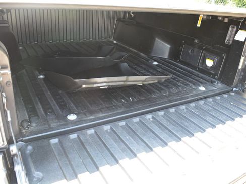 Used 2020 Toyota Tacoma TRD Off-Road AWD/4WD image 20