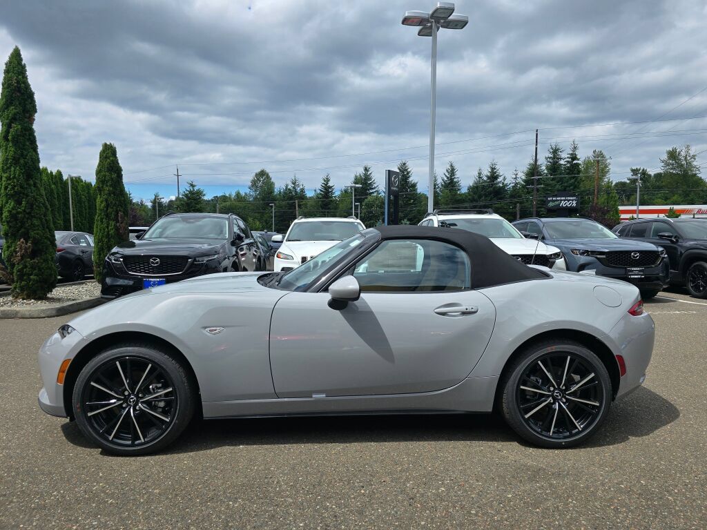 New 2026 MAZDA MX-5 Miata Grand Touring RWD image 2