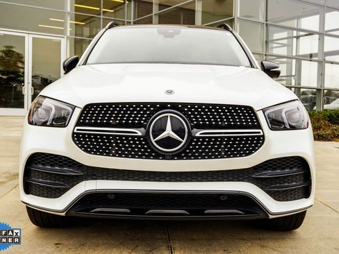 Used 2022 Mercedes-Benz GLE 580 4MATIC w/ Night Package image 7