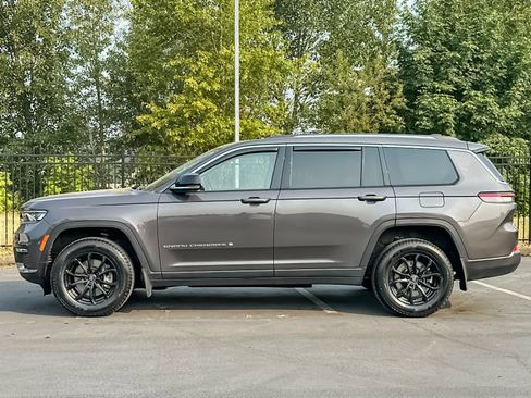Used 2022 Jeep Grand Cherokee L Limited AWD/4WD image 6