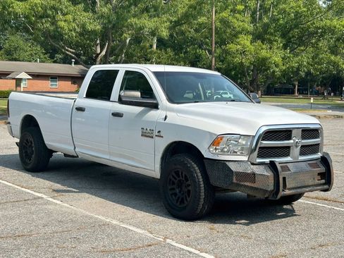 Used 2017 RAM 2500 Tradesman w/ Chrome Appearance Group RWD image 7