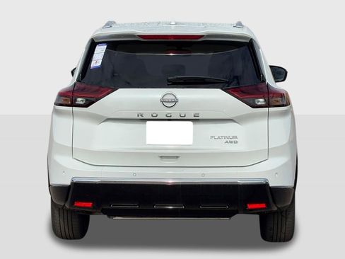 New 2026 Nissan Rogue Platinum image 4